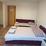 Гостевой дом And With Parking Space Baska Voda, Makarska - 20005 Башка-Вода